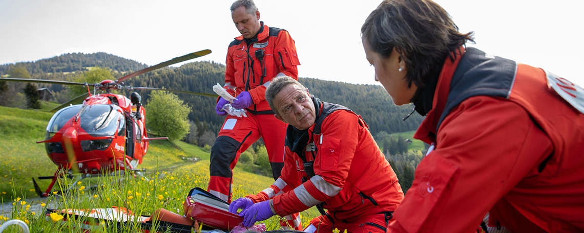 Medical Crew Member (w/m/d) - Oberärztin / Oberarzt Institut für Anästhesie und Intensivmedizin, 1. Bild